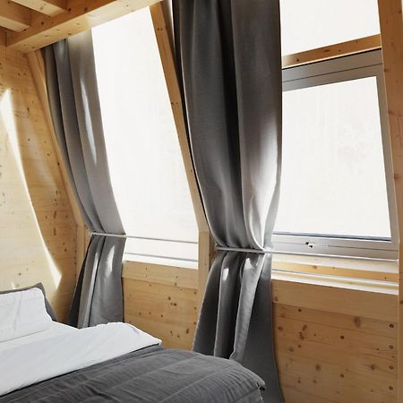 Mondholz - Urban Inn 24-7 Innsbruck Esterno foto